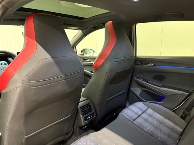 Volkswagen Golf 2.0 TSI DSG Golf VIII