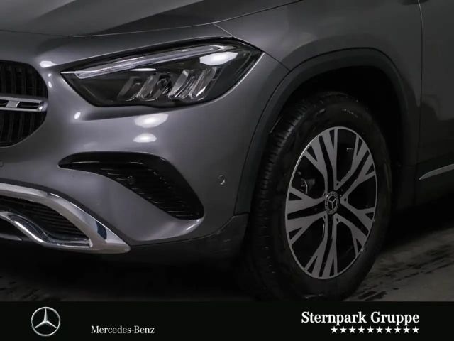 Mercedes-Benz GLA 200 Progressive