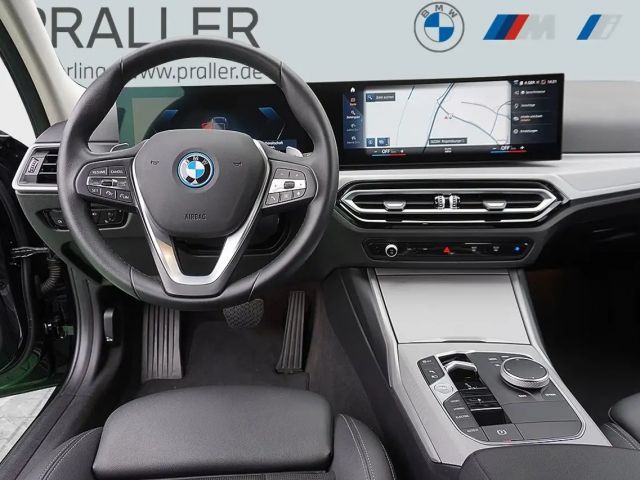 BMW 330 330e Touring