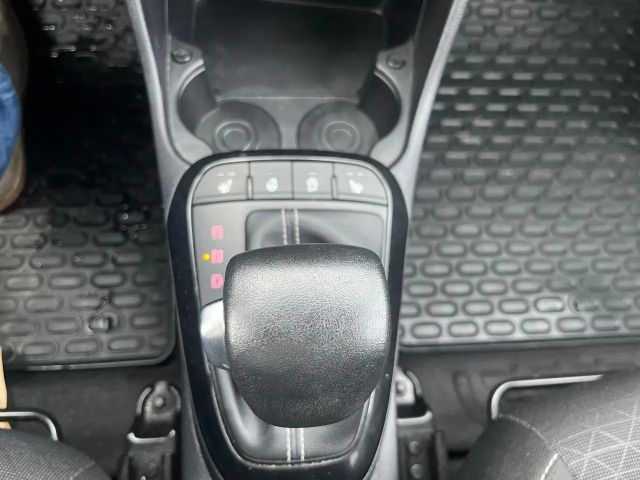 Kia Picanto AUTOMATIK Sitz&Lenkradhzg+PDC+Navi+Klima