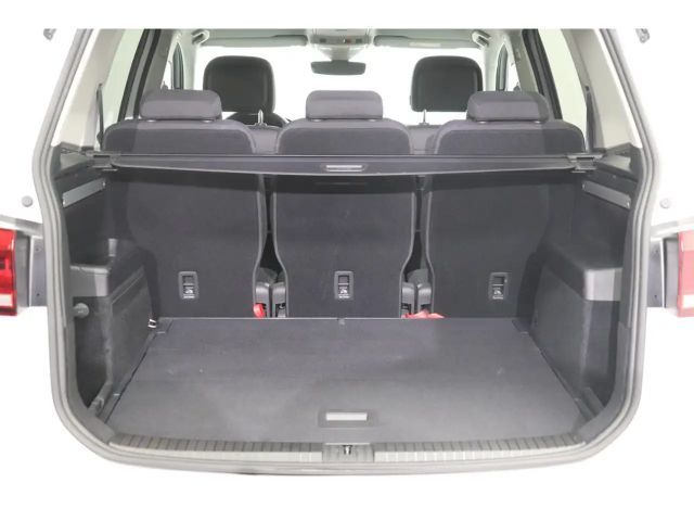 Volkswagen Touran 1.5 TSI Highline R-Line