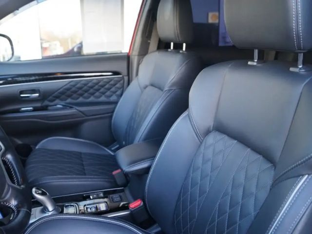 Mitsubishi Outlander 4WD MIVEC PHEV