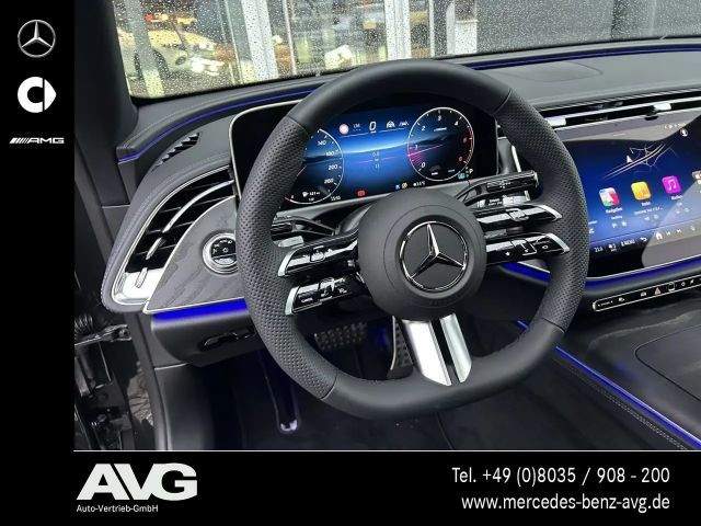 Mercedes-Benz E 220 AMG Line E 220 d Sedan