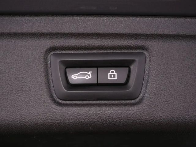 BMW 320 320e M-Sport xDrive