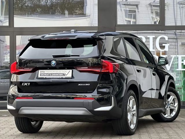 BMW iX1 xDrive30