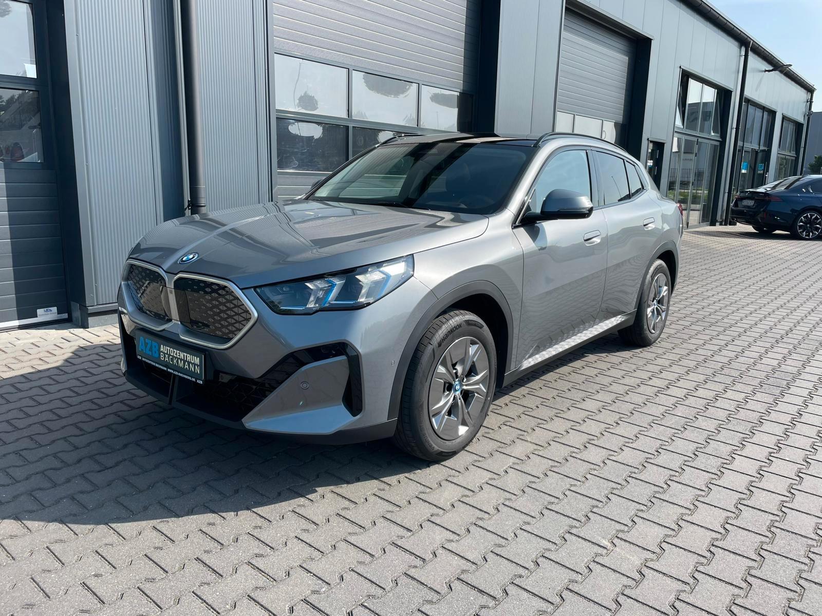 BMW iX2 xDrive