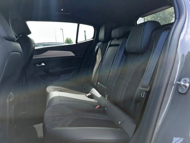 Peugeot 408 130 EAT8 GT-Line PureTech