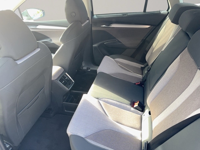 Skoda Enyaq iV60 Lodge, pACC, 20" Alu, Navi, LED