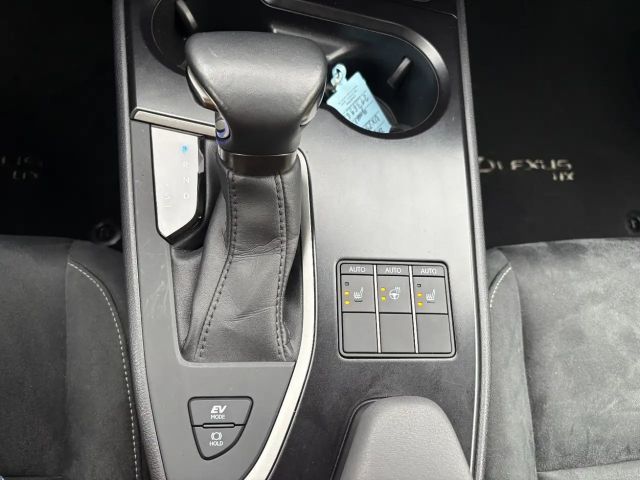 Lexus UX 250h Style Edition