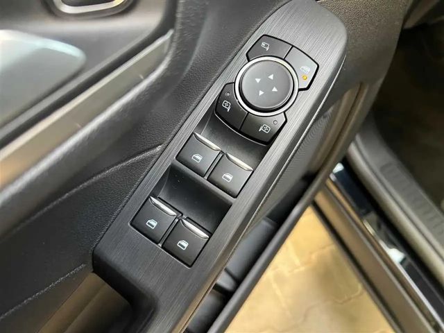 Ford Kuga AWD Titanium
