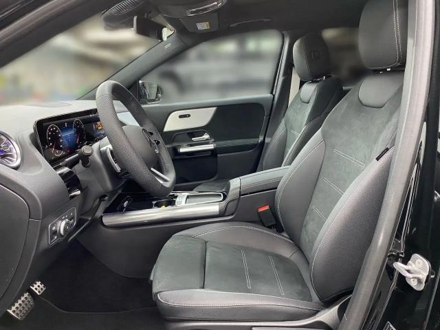 Mercedes-Benz GLA 200 AMG Line