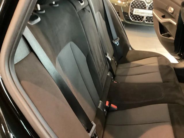 BMW 320 320d M-Sport Touring