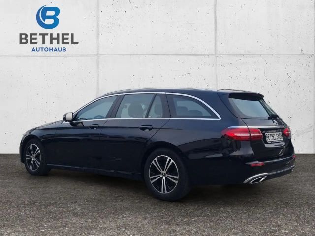 Mercedes-Benz E 220 AVANTGARDE E 220 d Estate