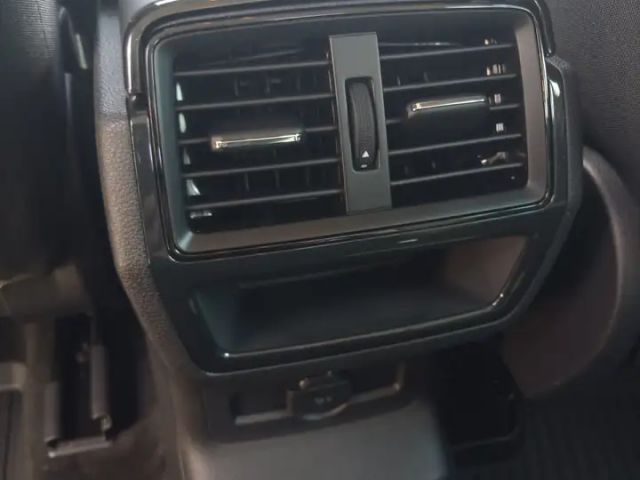 Skoda Karoq 1.5 TSI Ambition