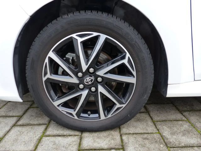 Toyota Yaris Hatchback Hybride Team D