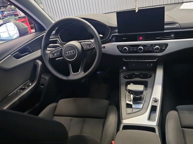 Audi A4 30 TDI S-Tronic Sedan