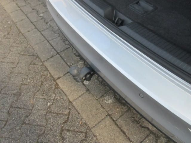 Volkswagen Golf 1.5 eTSI DSG Life Variant