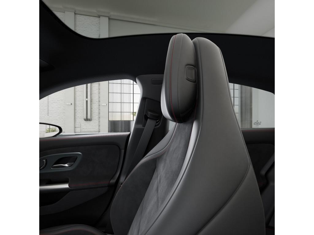 Mercedes-Benz CLA 200 4MATIC AMG Line Sedan