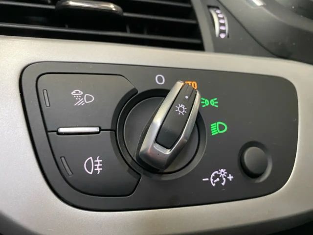 Audi A4 40 TFSI S-Line S-Tronic Sedan