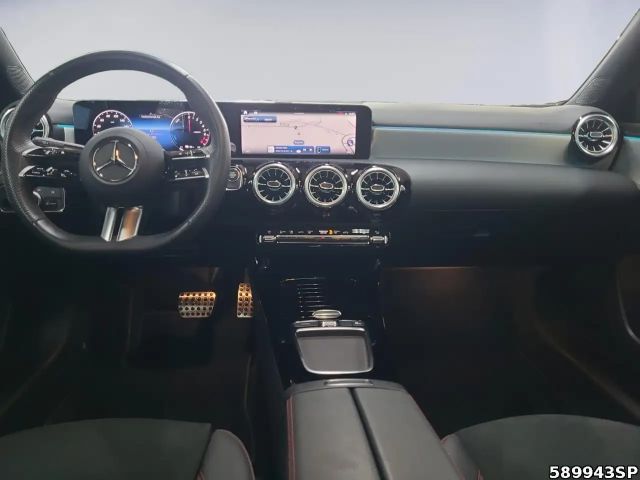 Mercedes-Benz A 250 AMG Line