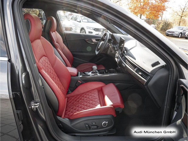 Audi S4 Avant Quattro