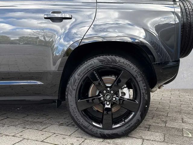 Land Rover Defender 110 D300 Dynamic HSE