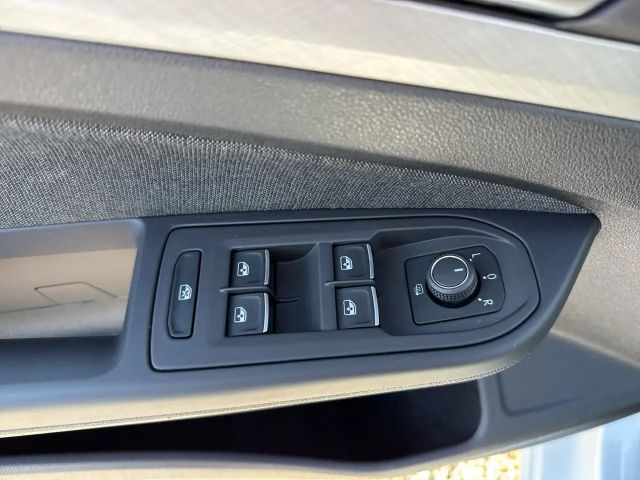 Volkswagen Golf DSG Life Variant