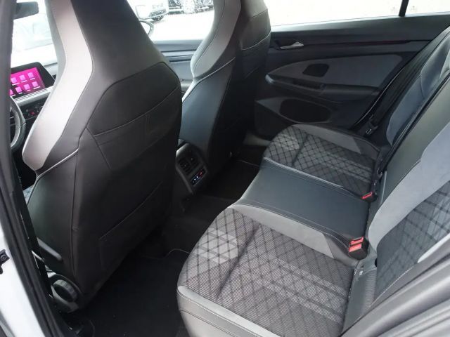 Volkswagen Golf R-Line Variant