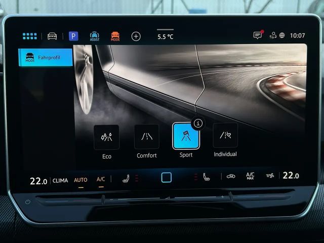 Volkswagen Golf DSG Golf VIII R-Line Variant