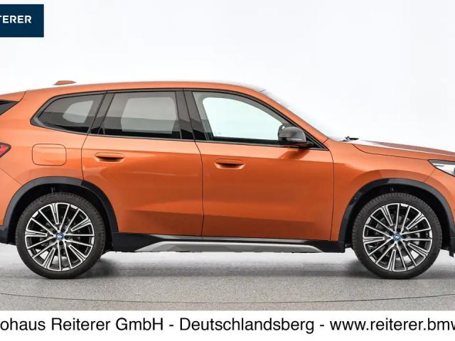 BMW iX1 xDrive30
