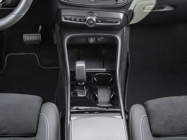 Volvo C40 AWD Plus Recharge Twin Engine