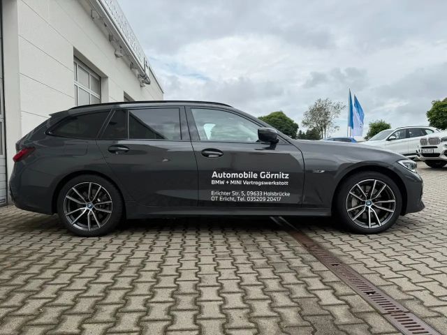BMW 330 330e Touring xDrive