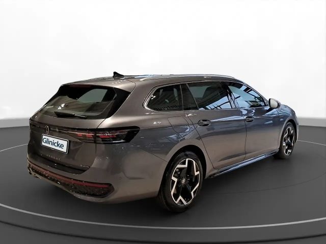 Volkswagen Passat 4Motion DSG R-Line