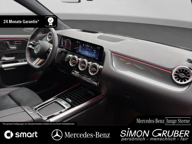 Mercedes-Benz B 200 AMG Line Sedan