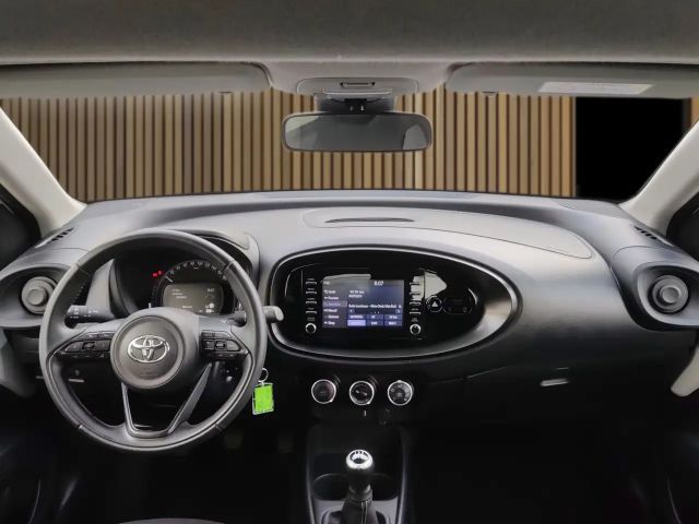 Toyota Aygo X Hatchback Play X-play