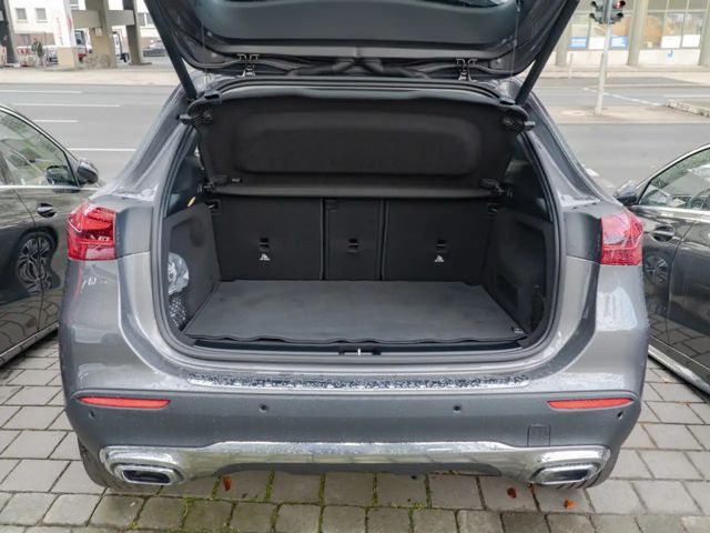 Mercedes-Benz GLA 200 Progressive