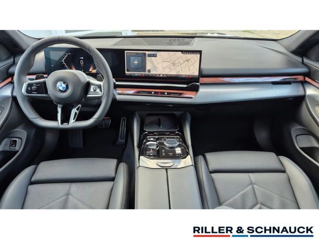 BMW 520 520i M-Sport Sedan