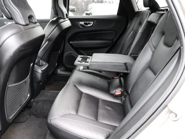 Volvo XC60 Dark Plus