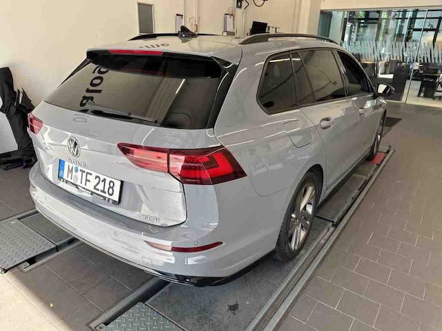 Volkswagen Golf 1.5 eTSI DSG Variant