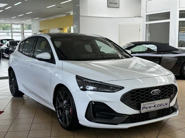 Ford Focus ST Line