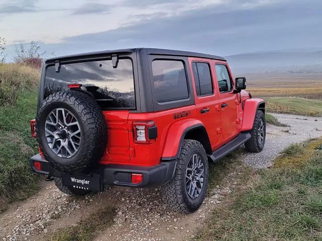 Jeep Wrangler 4xe Sahara