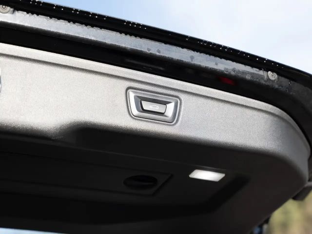 BMW 330 330i M-Sport Touring xDrive