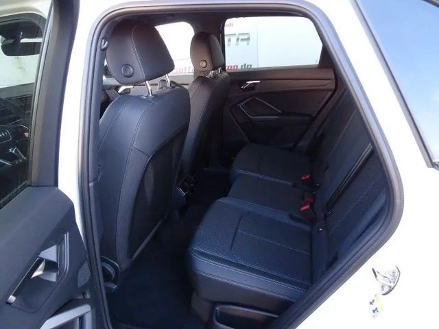 Audi Q3 40 TFSI Business Quattro S-Line