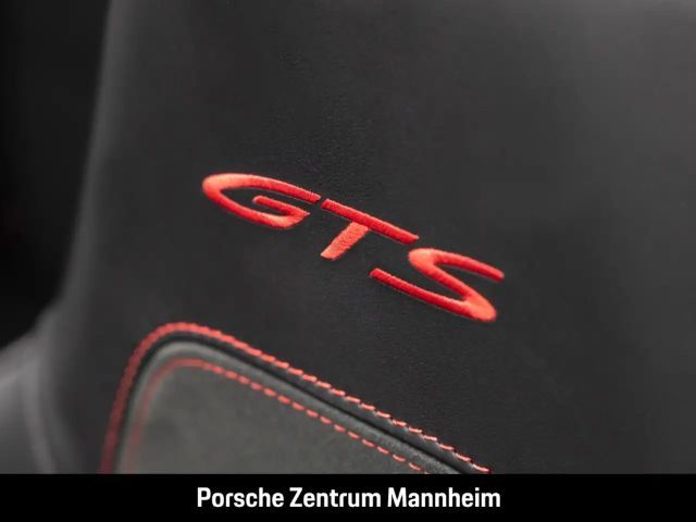 Porsche 992 4 Coupé GTS Targa