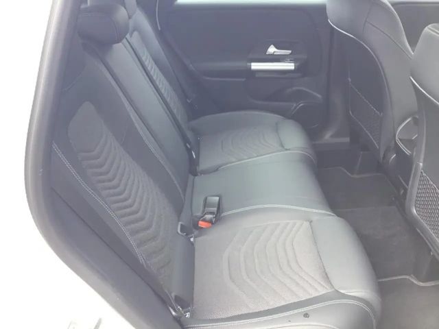 Mercedes-Benz B 180 NAVI/LED/KAMERA/AHK