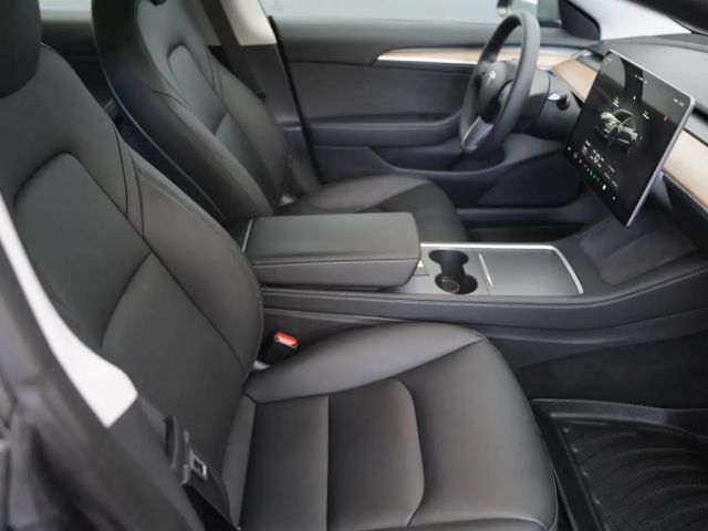 Tesla Model 3 Standard Range