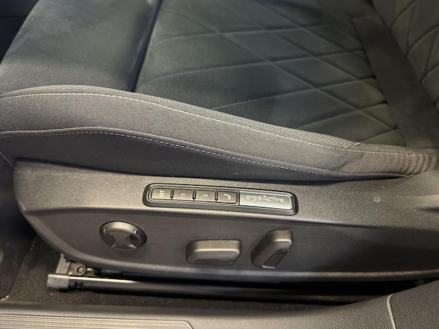 Volkswagen Golf 2.0 TSI DSG Style Variant