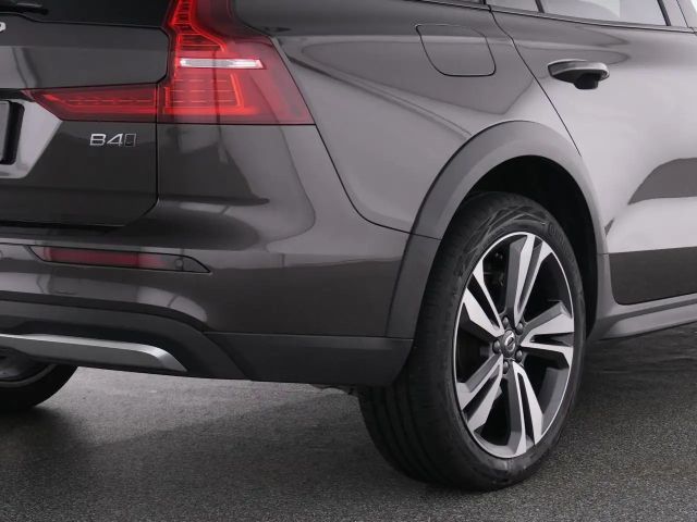 Volvo V60 Cross Country AWD Plus