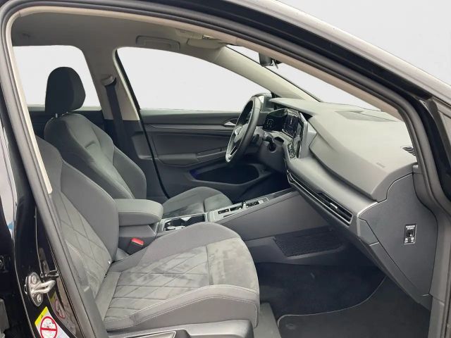 Volkswagen Golf 1.5 eTSI DSG Golf VIII Style