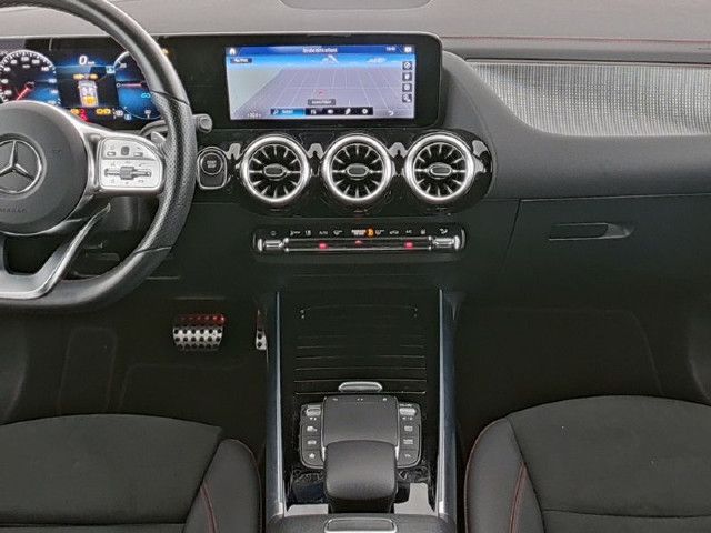 Mercedes-Benz EQA 300 4MATIC